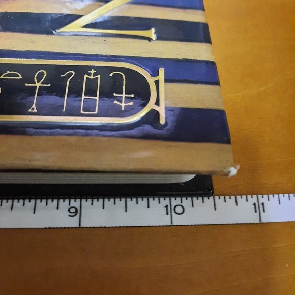 Hardcover Coffee-Table Book "Tutankhamun" with Four Jigsaw Puzzles - Picture 8 of 9